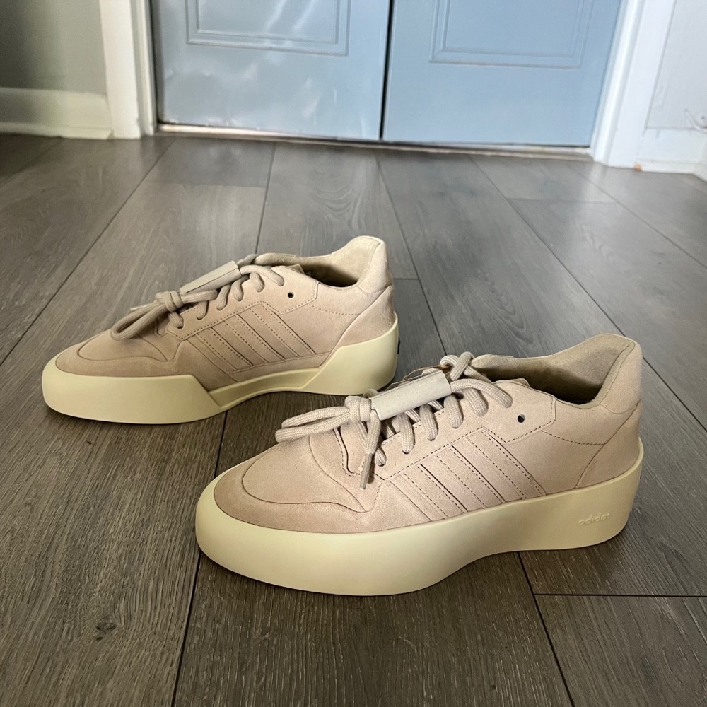 NWT Adidas Fear of God x Athletics 86 Lo Sneakers in Clay. US Men's 8/ Women's 9